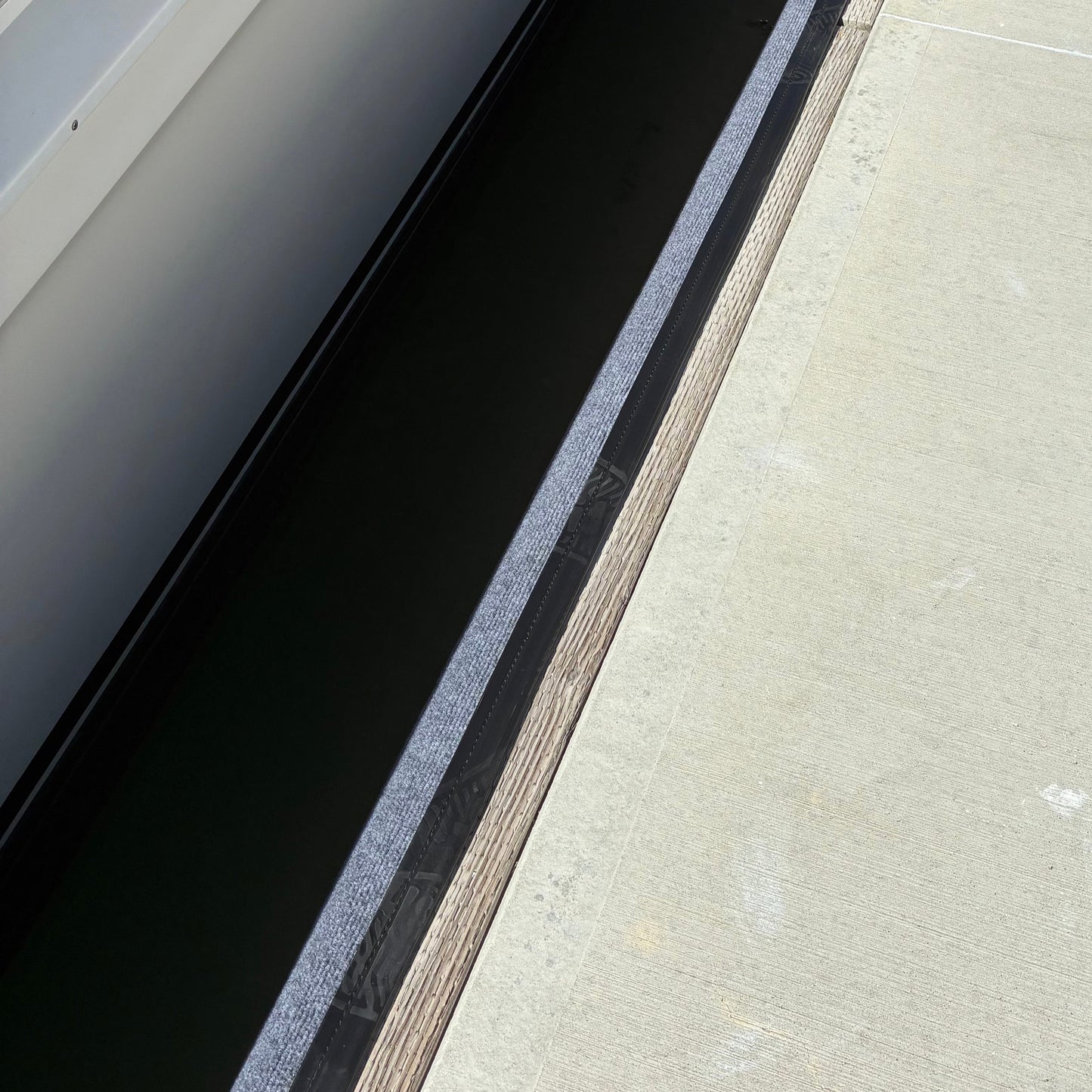 DOCK BUMPER PROTECTOR